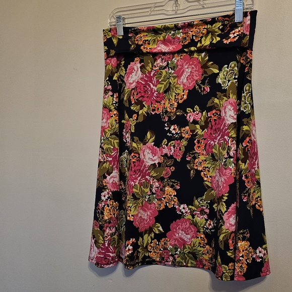LulaRoe women's pencil skirt! size medium - Picture 3 of 8